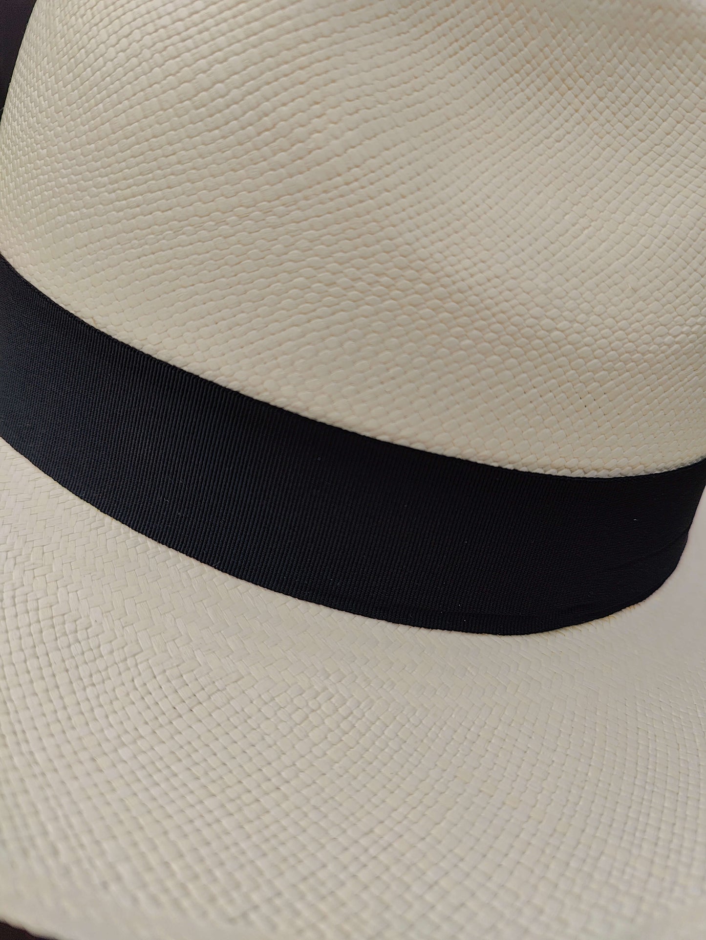 Porcelain - Grade 3 (Fino) - Black